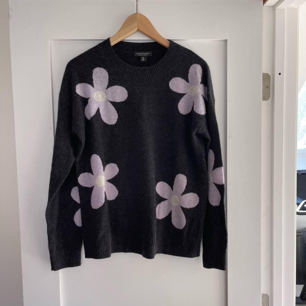 NWOT Saks 5th Cashmere Sweater M/L